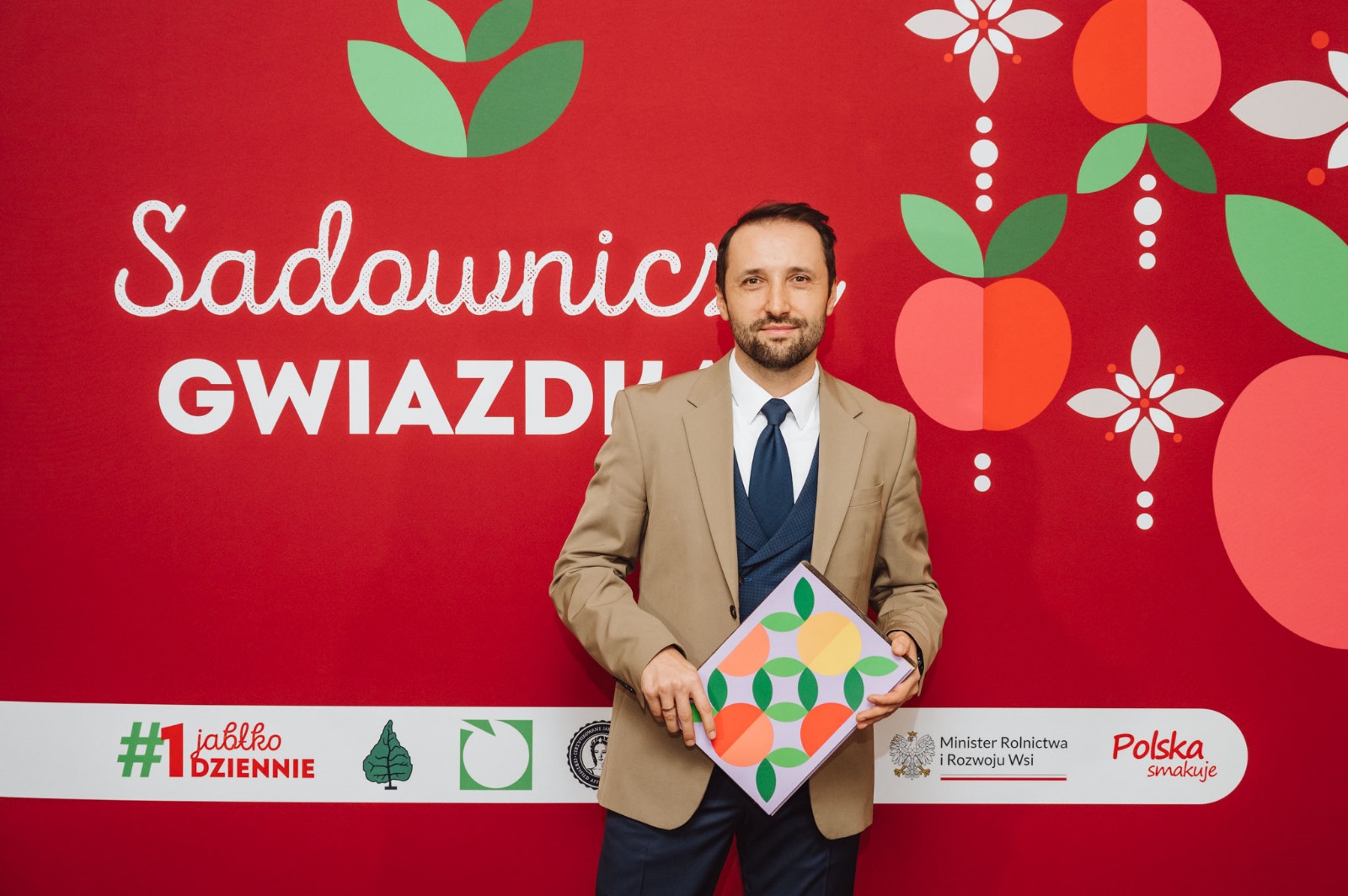 Konferansjer na spotkaniu świątecznym